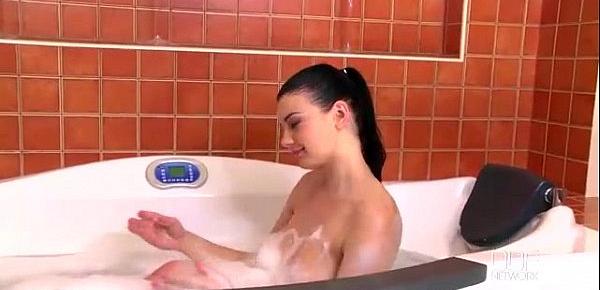  Luxury Glamour Girls Wet Bathtub Naughty Lesbian Play